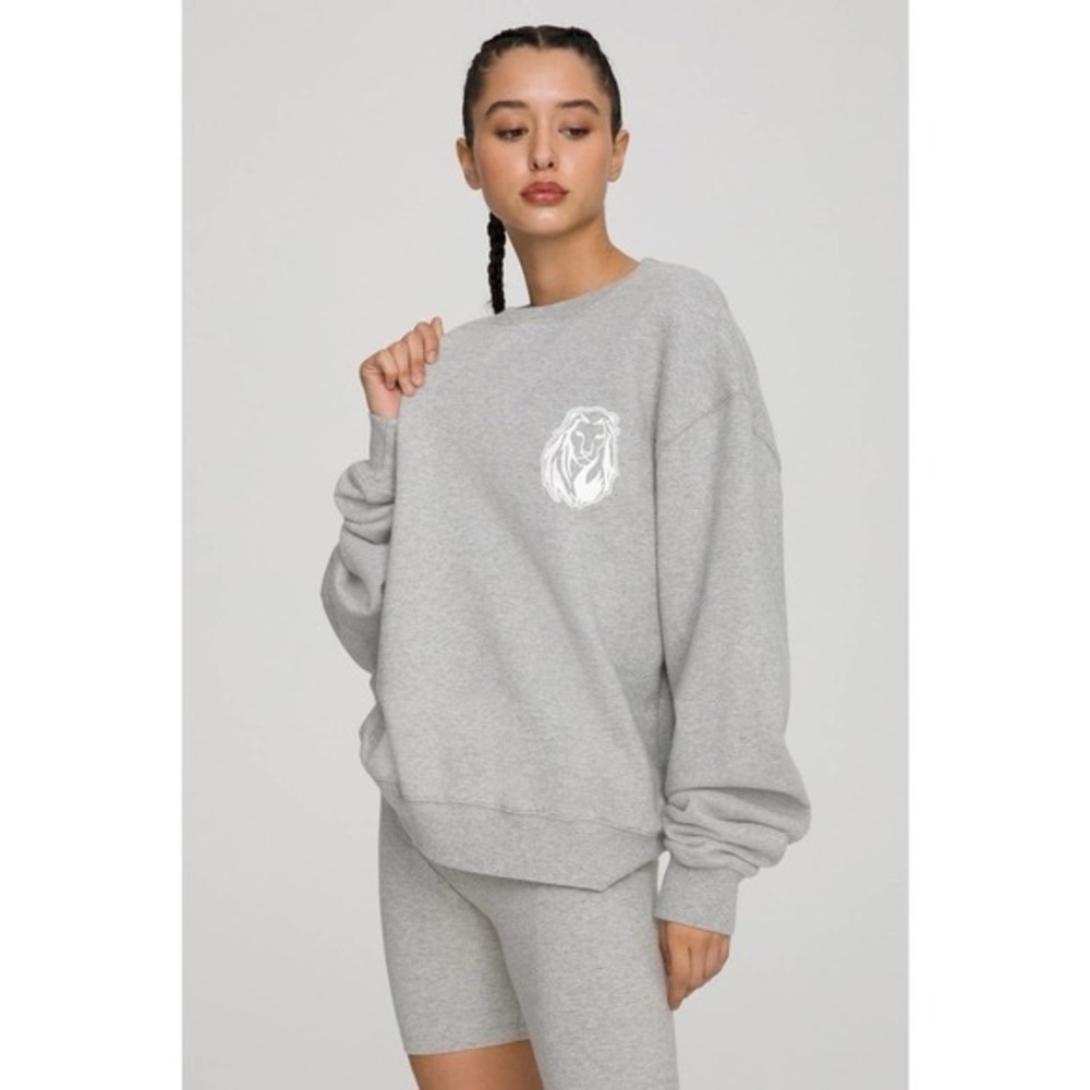 Good American Women’s Leo Zodiac Sweatshirt Grey Lion Crewneck (0) XS